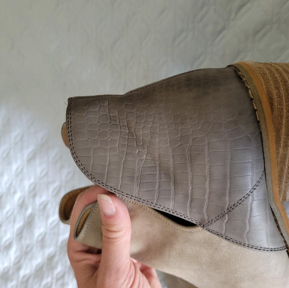 Grey two toned booties - Picture 2 of 3